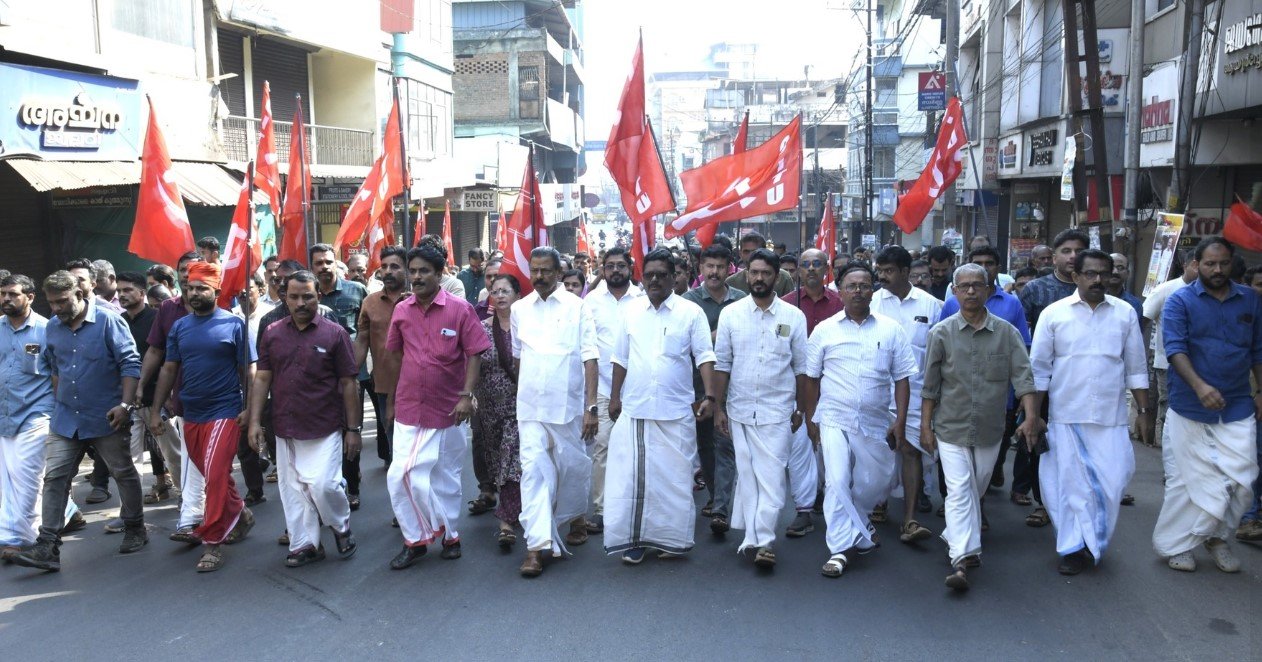 Bharat Bandh Hits Normal Life; Transport Disrupted in Several States