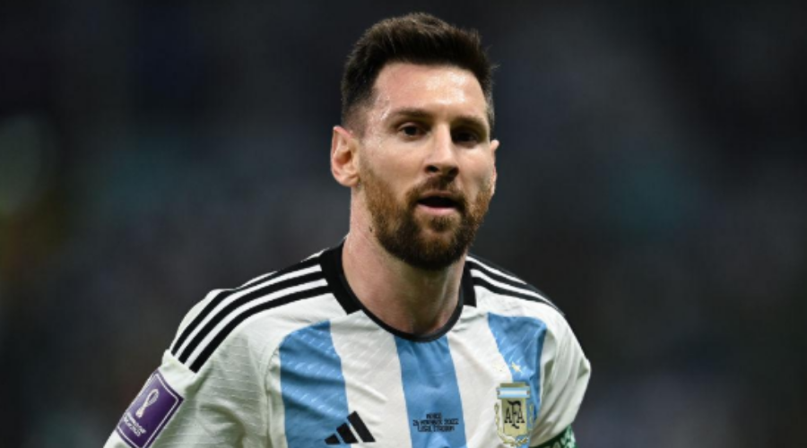 Lionel Messi announces retirement from international football